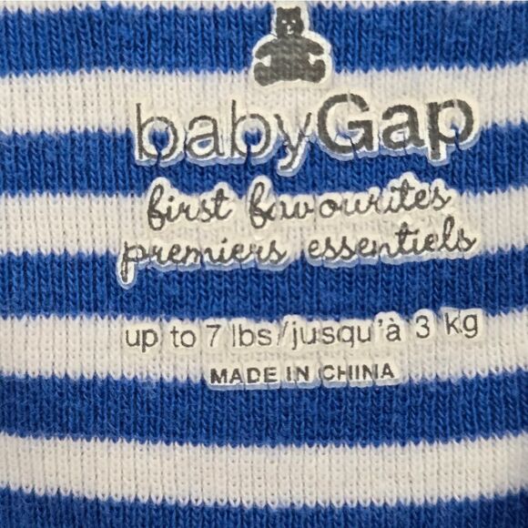 2/$15 Baby GAP Newborn striped Sleeper / One Piece / Romper - Picture 2 of 4